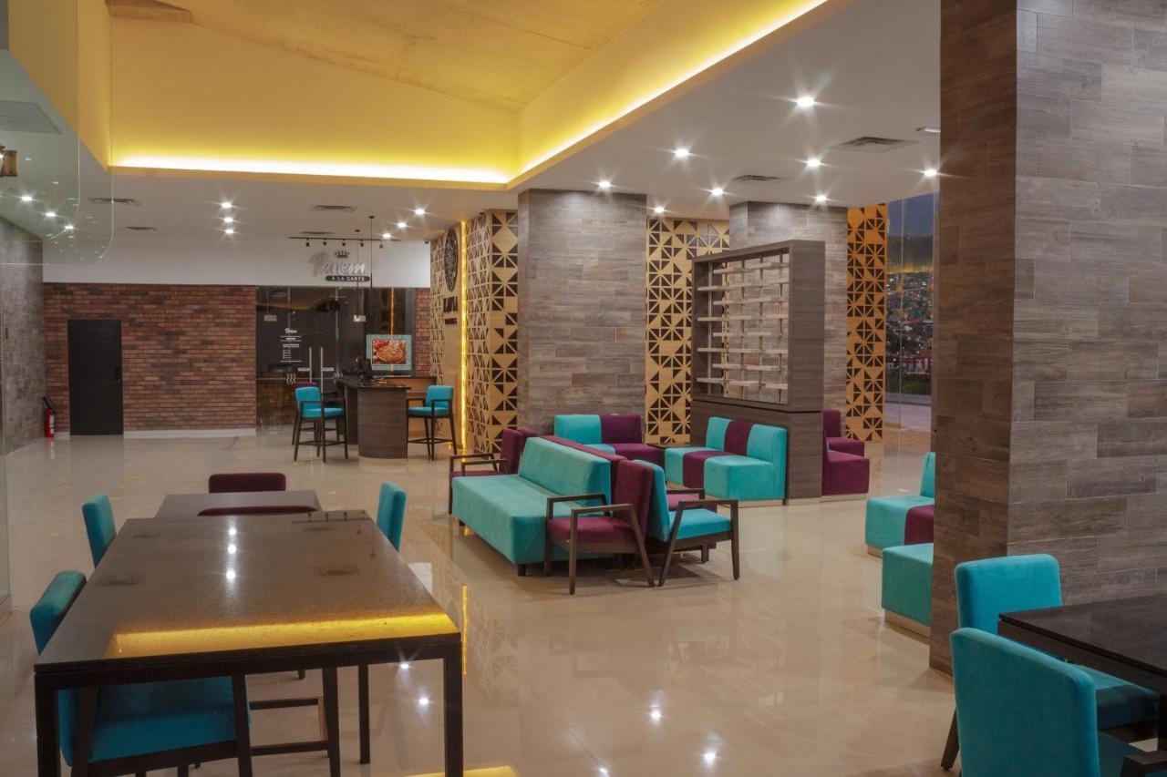 Hotel Kavia Monterrey Exterior photo