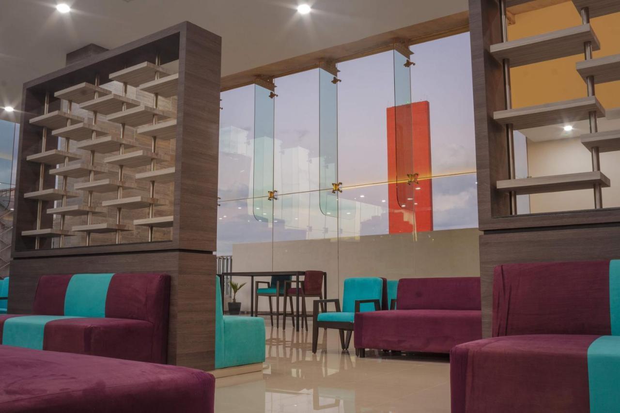 Hotel Kavia Monterrey Exterior photo